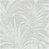 Vliesové tapety na zeď IMPOL IVY palmové listy metalicky bílé na šedém podkladu - POSLEDNÍ KUS